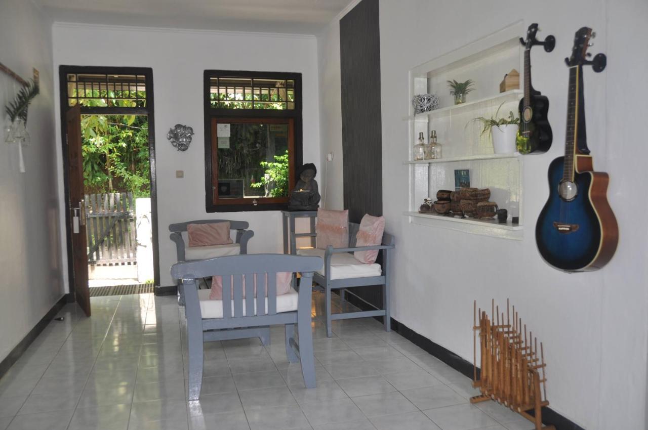 Guesthouse The 4 Fish Μανάντο Εξωτερικό φωτογραφία