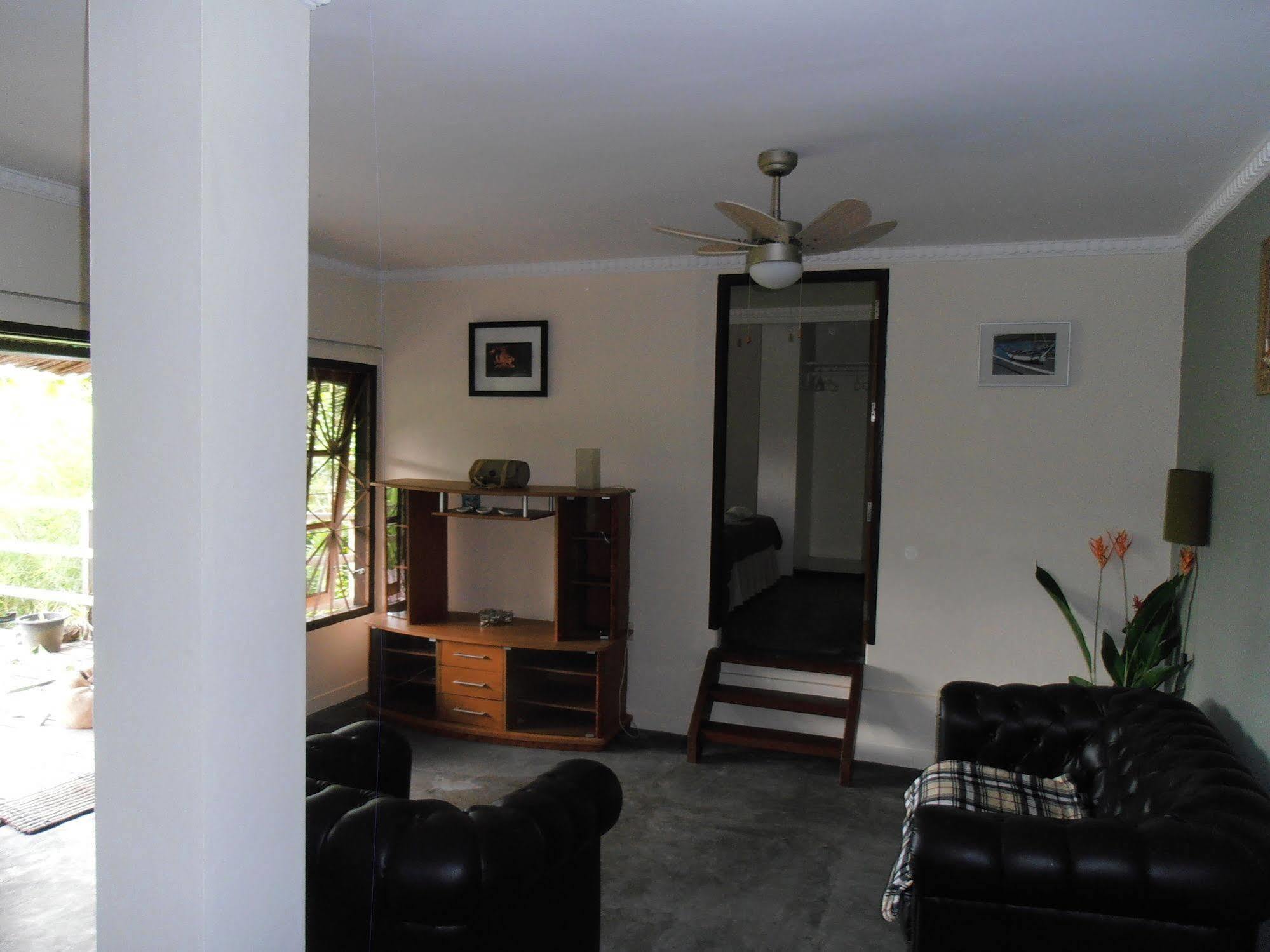 Guesthouse The 4 Fish Μανάντο Εξωτερικό φωτογραφία